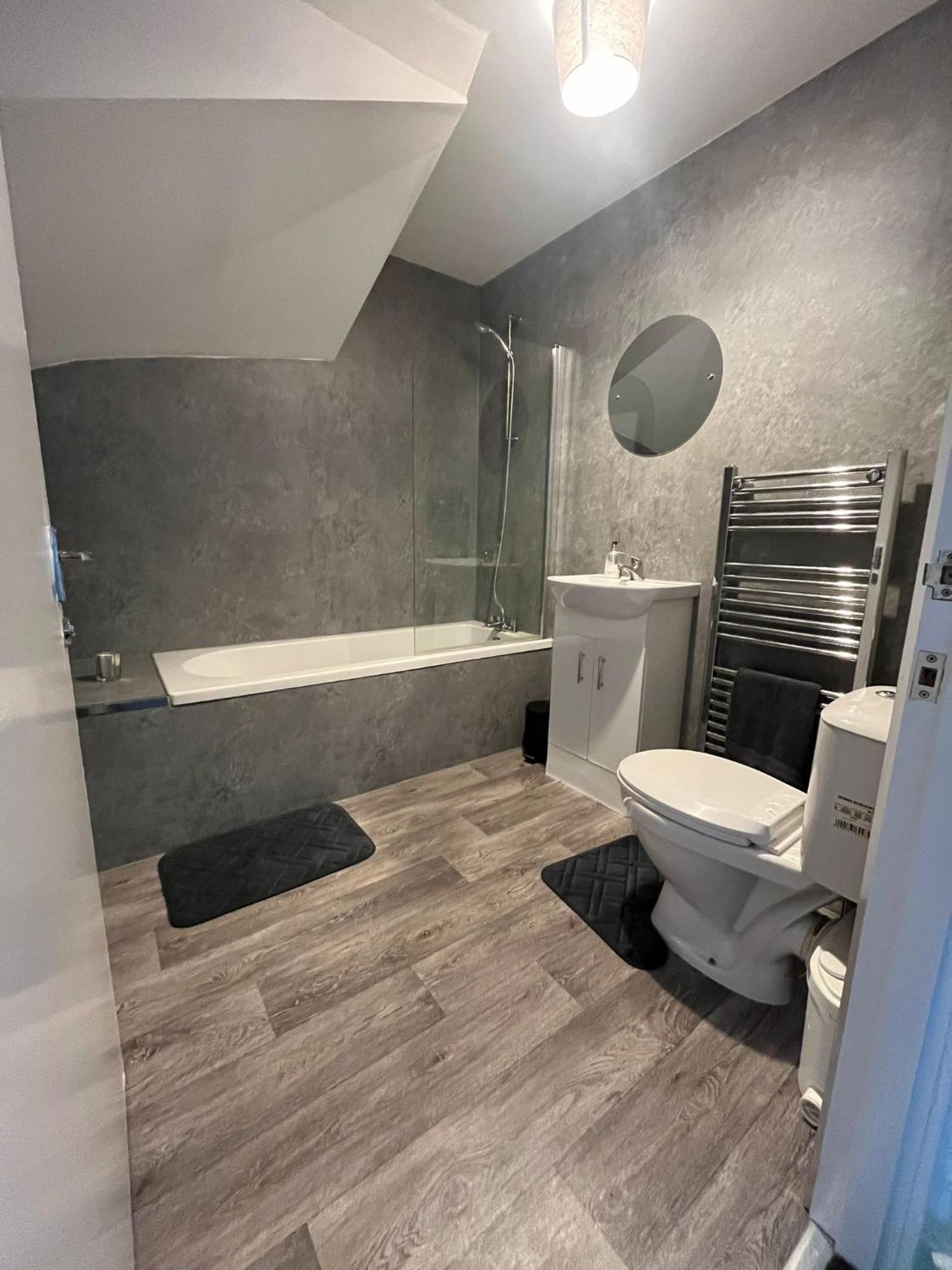 The M Rooms At 144 Kirk of Shotts Extérieur photo